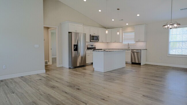 Foto del edificio - 249 Oak Grove Cir