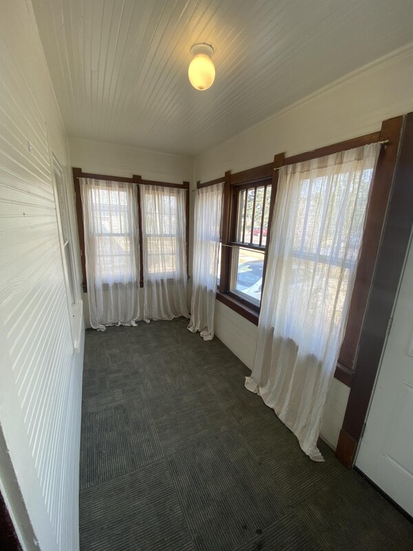 Foto del edificio - 519 E 7th St