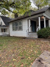 Building Photo - 713 S Market Ave Building Photo - 713 S Market Ave