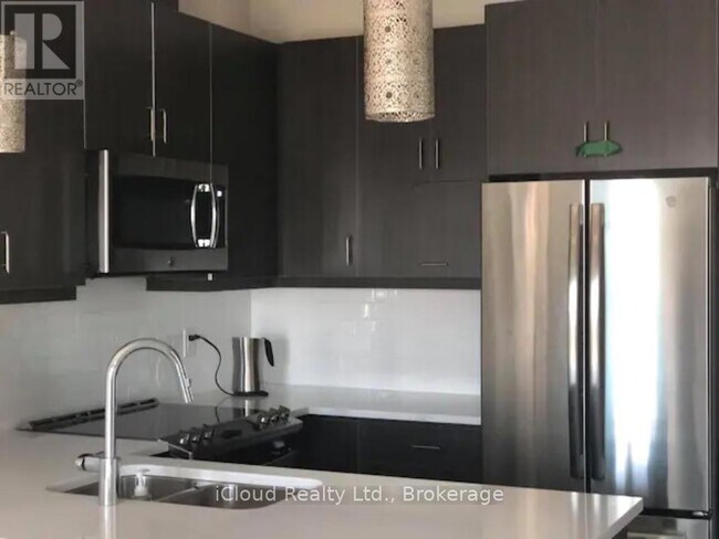 Photo du bâtiment - 128 Grovewood Common