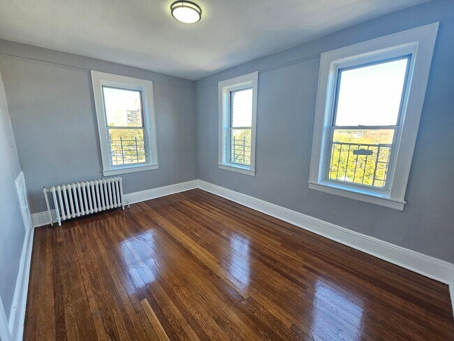 Foto del edificio - 758 Jersey Ave