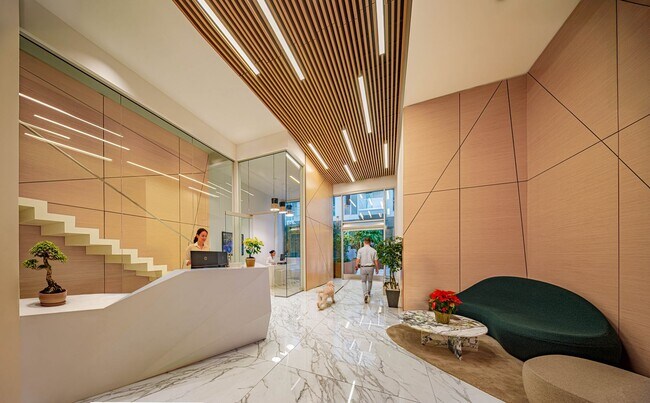 Interior Photo - 1550 Lincoln Boulevard Santa Monica, CA 90401