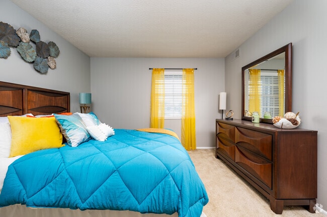 1BR, 1BA - 624SF - Bathroom - Fisherman's Village