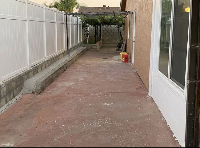 Foto del edificio - 4 br, 2 bath House - 1527 Melody Lane