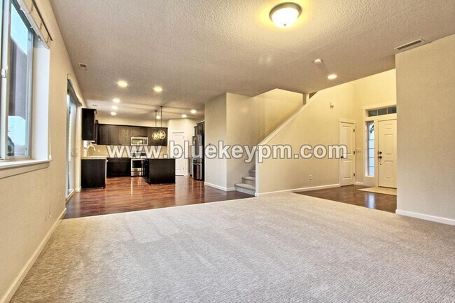 Foto del edificio - 3 Bed, 2.5 Bath Luxury Home in Ridgefield