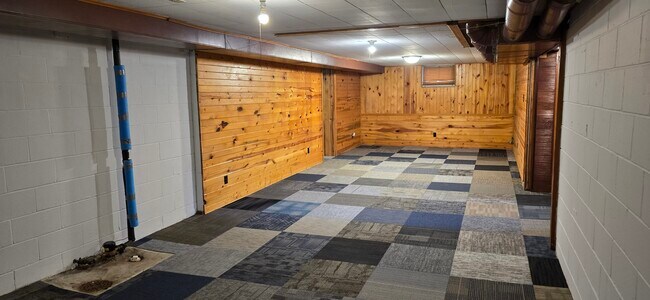 Foto del edificio - 2027 Glenbrook Dr