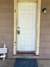 Building Photo - 1236 N Lincoln Ave