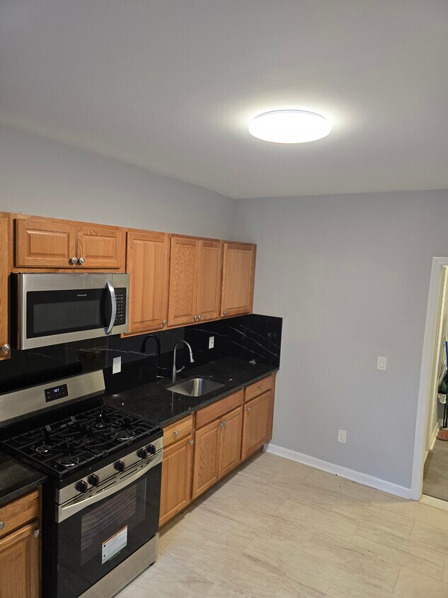 Foto principal - 134 Winfield Ave