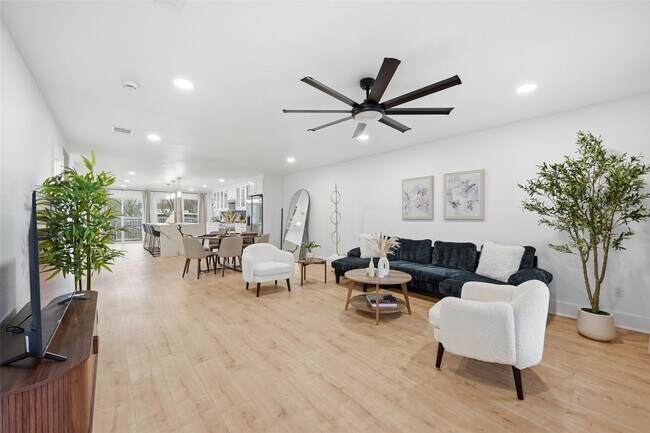 Foto del edificio - 508 W White Ave