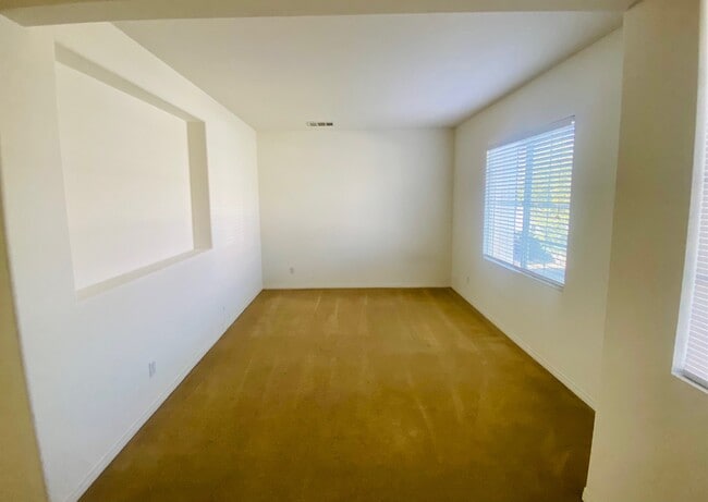 Foto del edificio - 2306 Cornflower Way