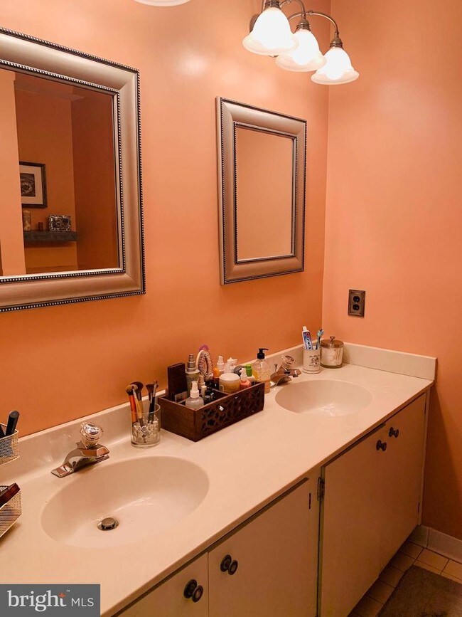 Foto del edificio - 1 Gurteen Ct