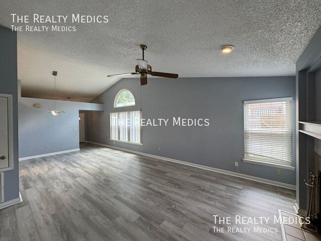 Building Photo - 3117 Bridgeford Dr