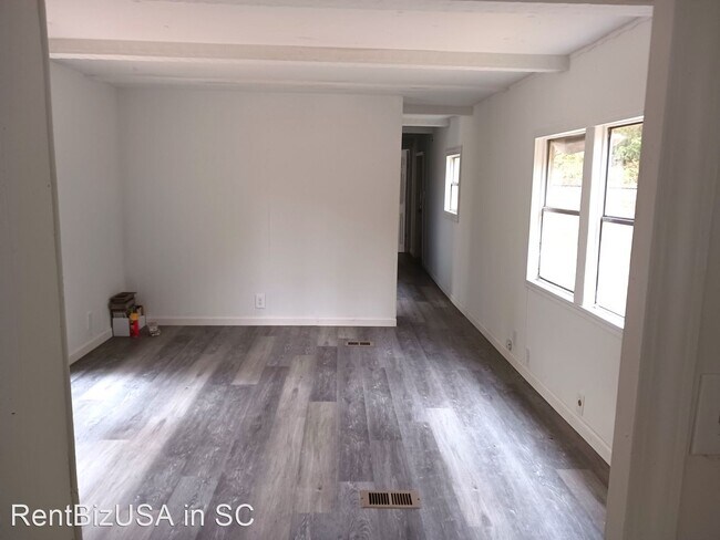 Building Photo - 2 br, 1 bath House - 1572 Riverside Rd