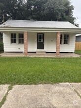 Building Photo - 446 Carver St