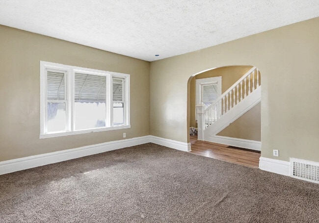 Building Photo - 691 La Follette St-