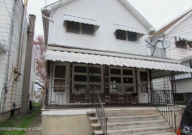 Building Photo - 68 Luzerne St