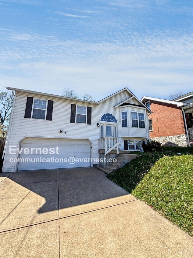 Foto principal - 7831 Clevedon St