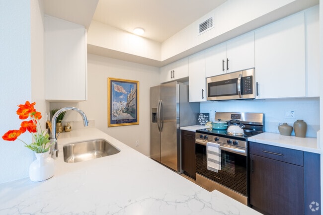 2BR, 2BA - 952SF - Kitchen - The Mix | Bigger Spaces, Better Living!