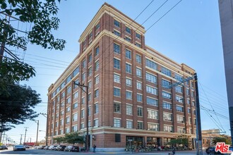 Building Photo - 1850 Industrial St