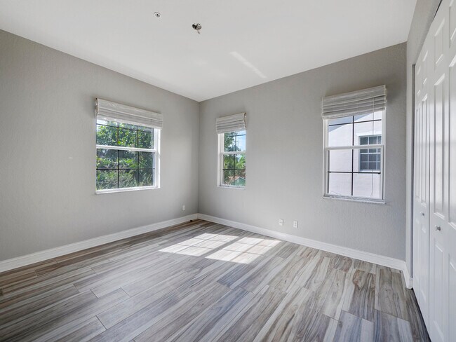 Foto del edificio - 615 N St