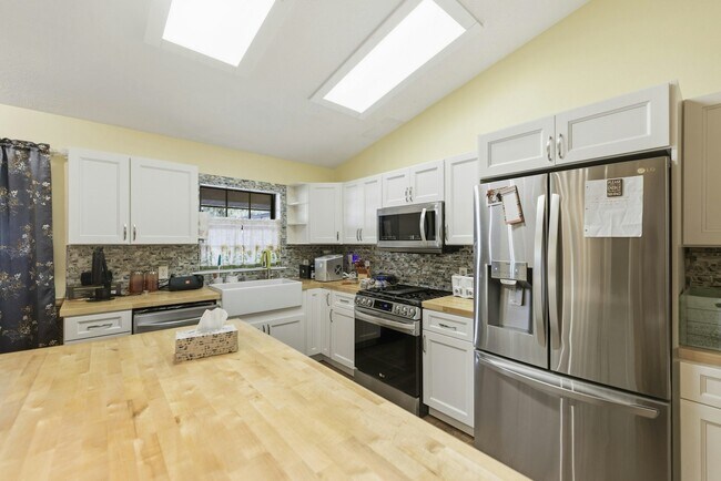 Building Photo - 408 Etheredge St