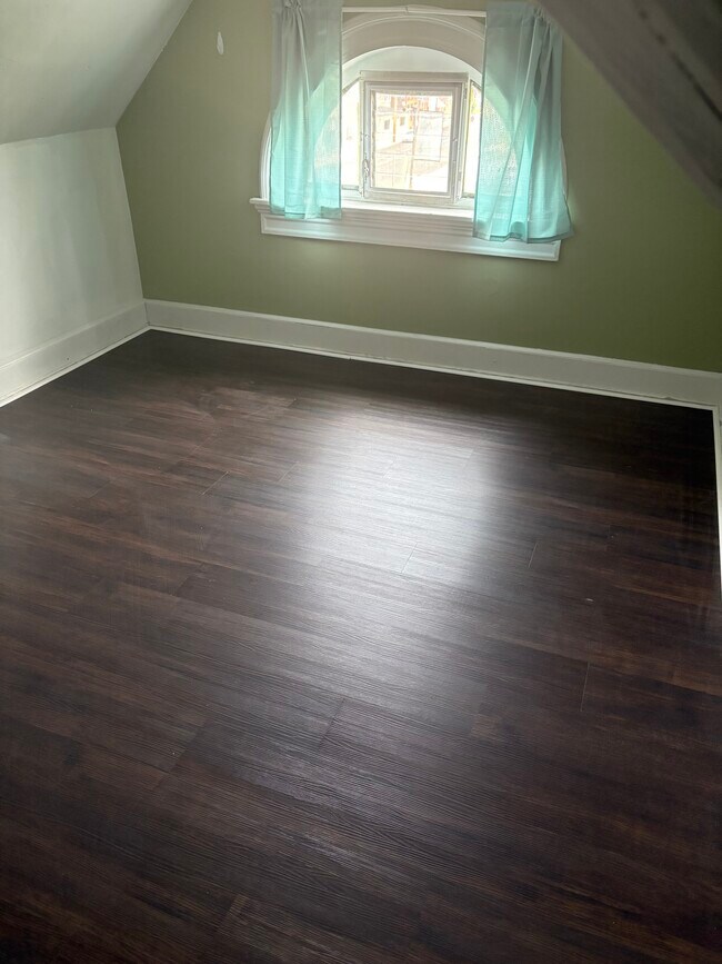 Bedroom 3 - 226 Cumberland St