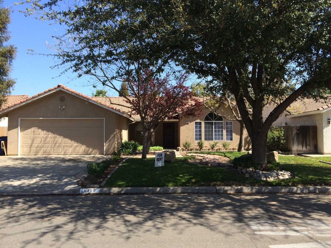 Primary Photo - Great 4 Bedroom NW Fresno Home for Lease
