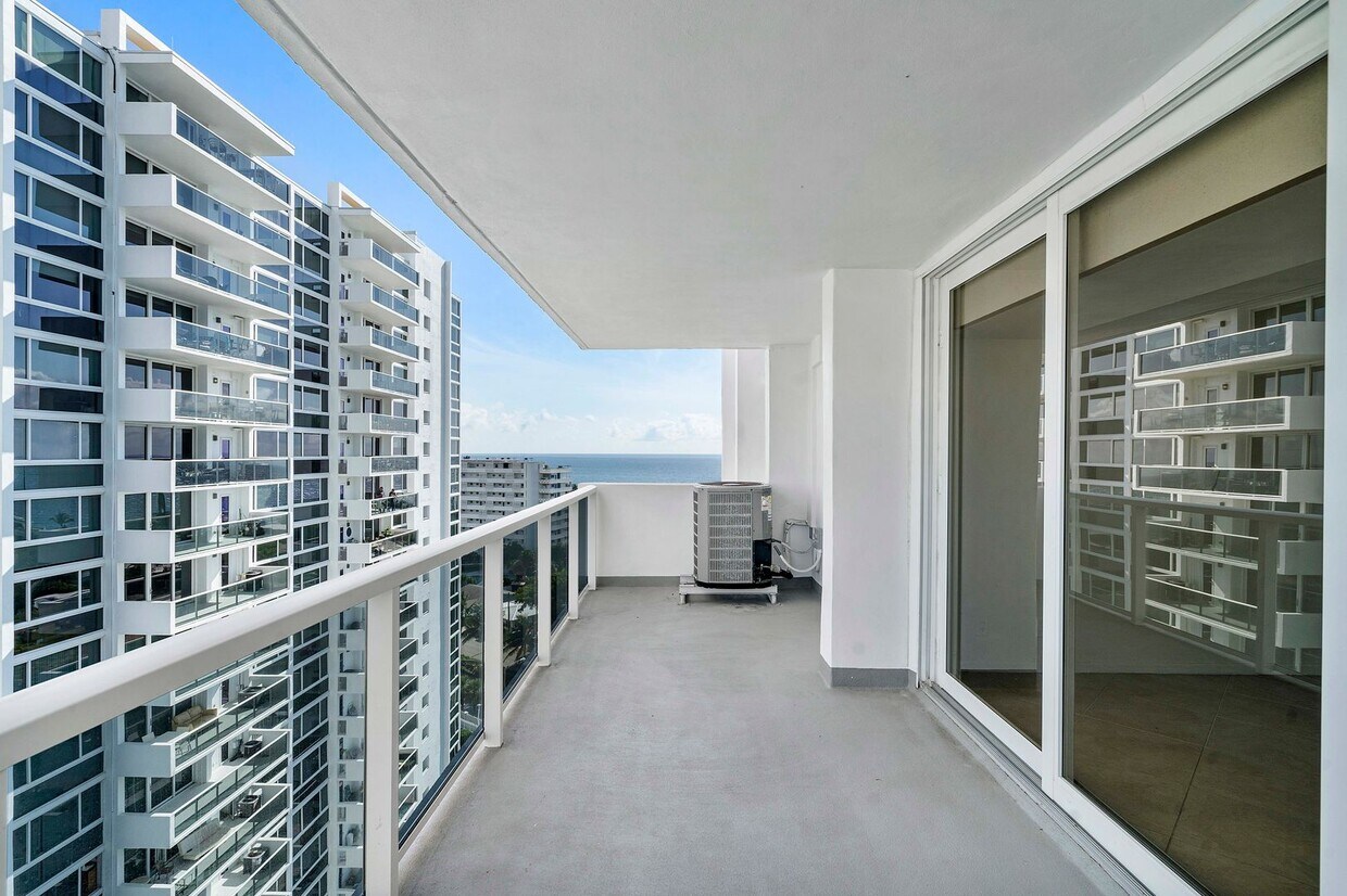 Foto principal - 2701 N Ocean Blvd