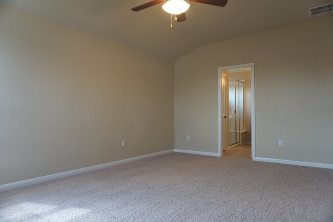 Building Photo - 1429 Bess Cove