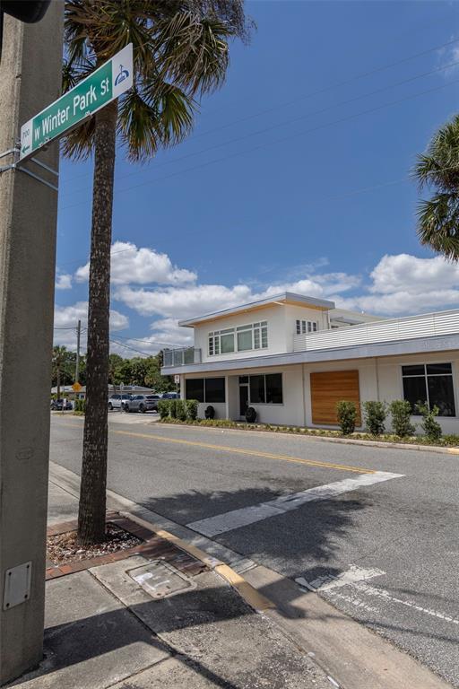 Building Photo - 2622 Edgewater Dr