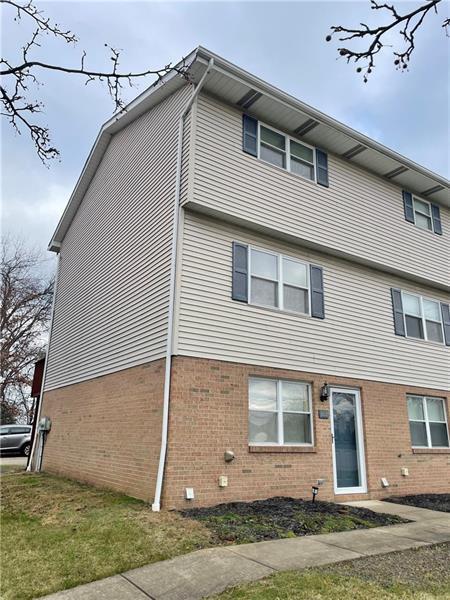 Foto del edificio - 302 Bellford Ct