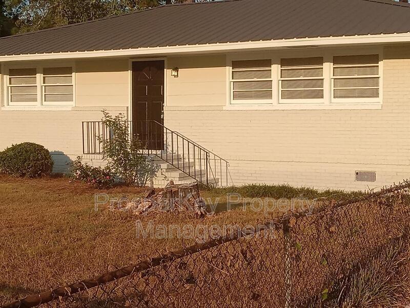 Foto principal - 2800 4th Ave
