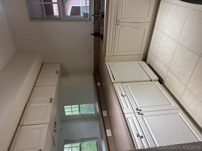 Foto del edificio - 6650 W Sample Rd