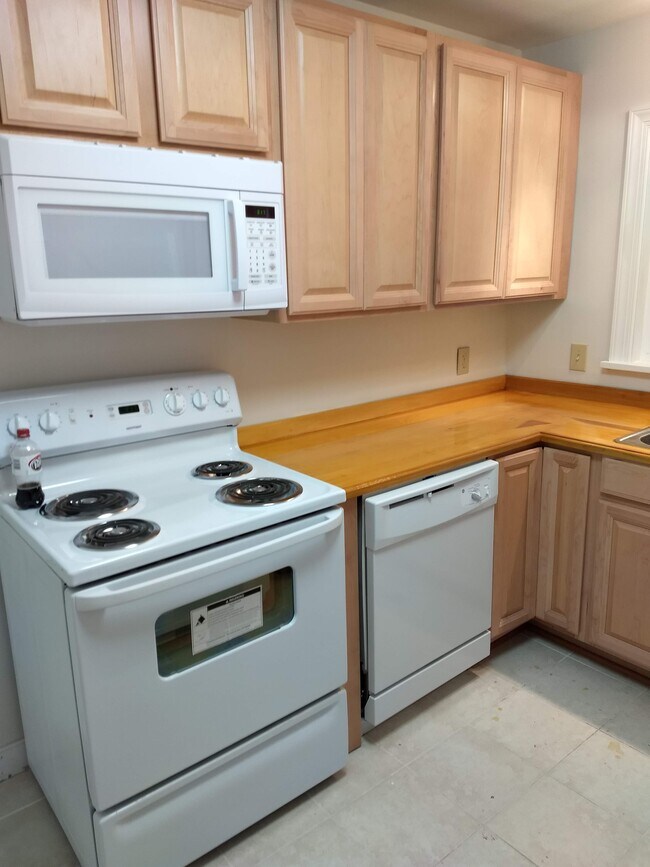 Foto del edificio - 8806 Gayton Rd