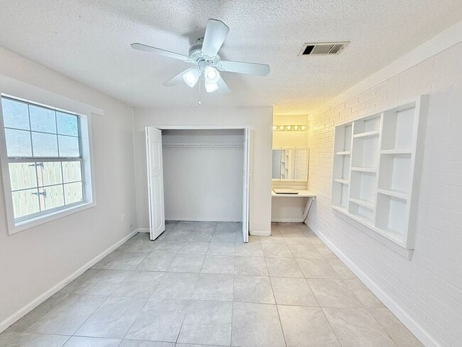 Foto del edificio - 4716 W Spencer Field Rd