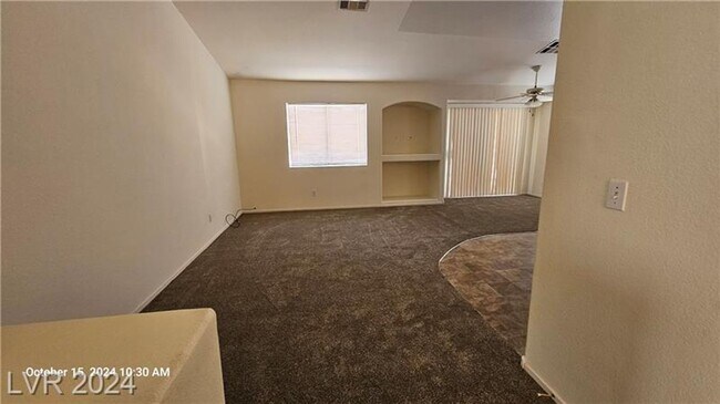 Foto del edificio - 4 BEDROOM 2 STORY HOME