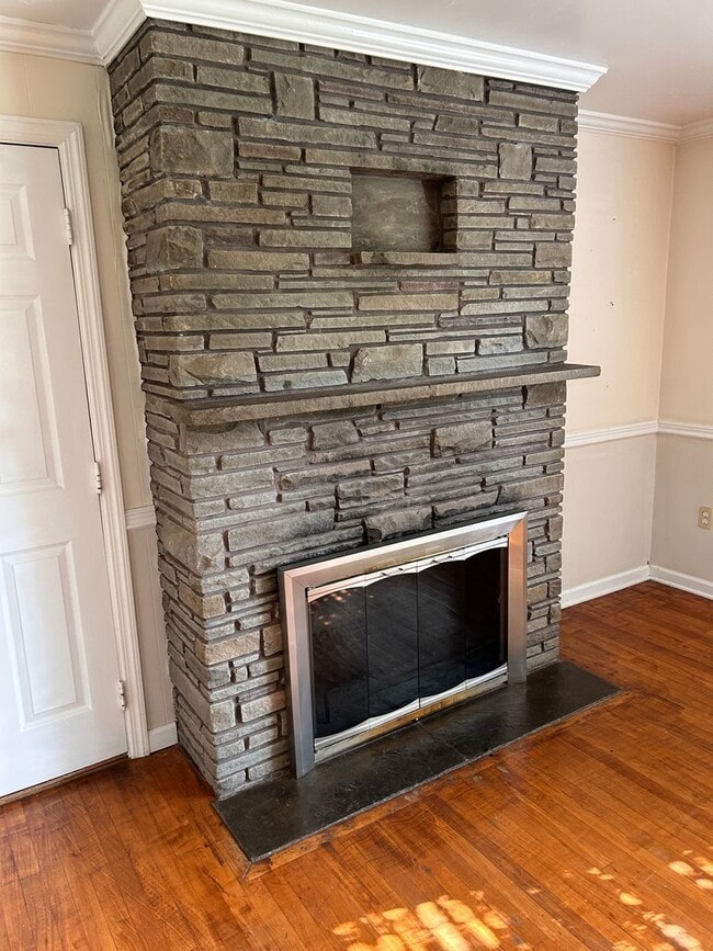 Building Photo - 3 Bed 1.5 Bath Home