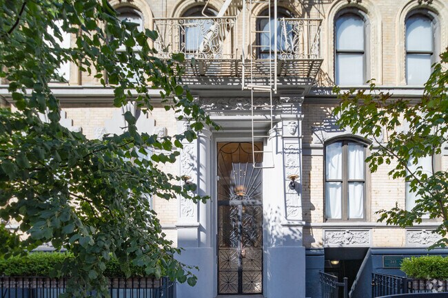245 E 13th St, Nueva York, NY 10003-5641 - 245 E 13th St
