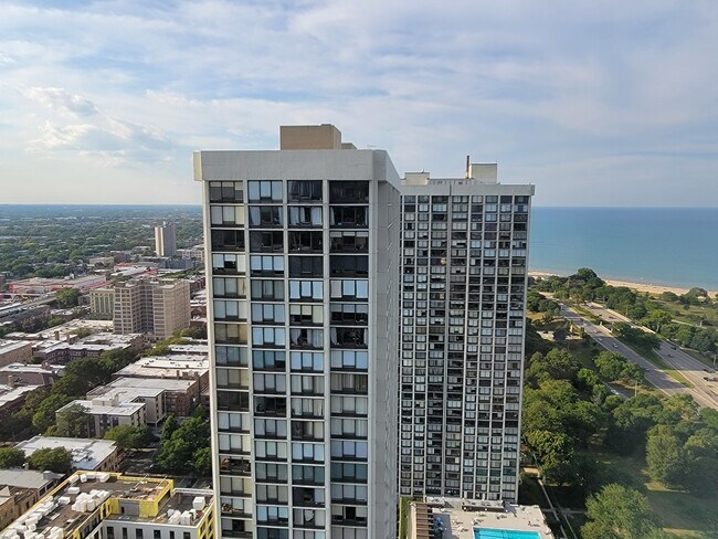 Foto del edificio - 5415 N Sheridan Rd