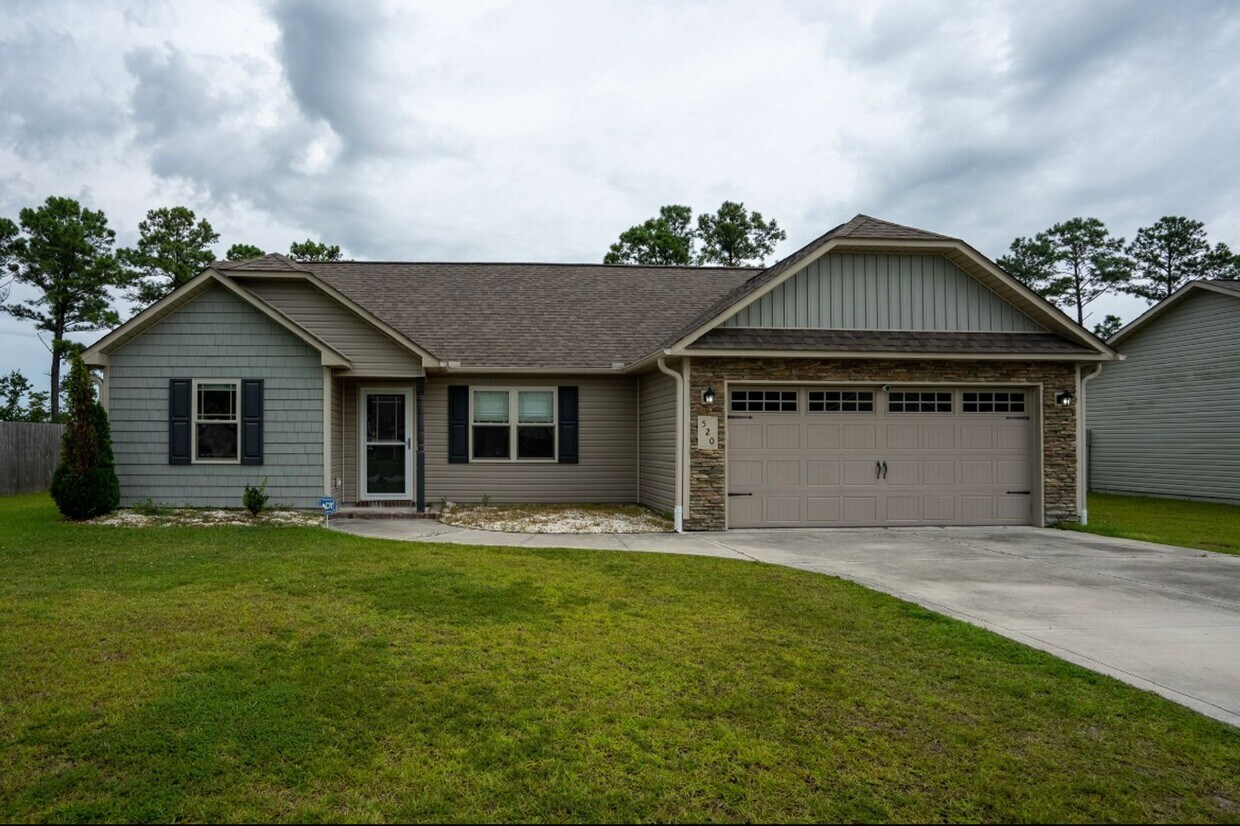Primary Photo - 3 Bedroom, 2 bath beautiful home - Bridgep...