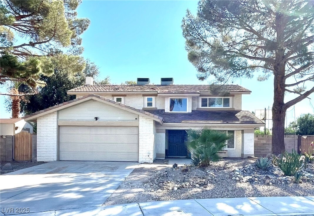 Foto principal - 2246 Windsor Dr