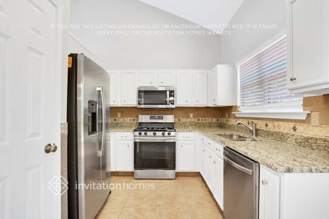 Foto del edificio - 1700 Chanson Pl NE