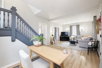 Building Photo - 713 Crosby St