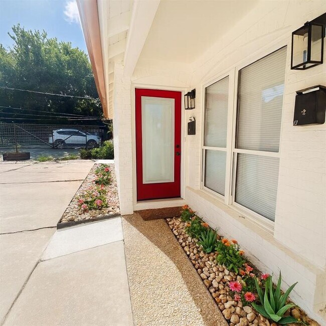 Foto del edificio - 1005 W Martin Luther King Jr Blvd