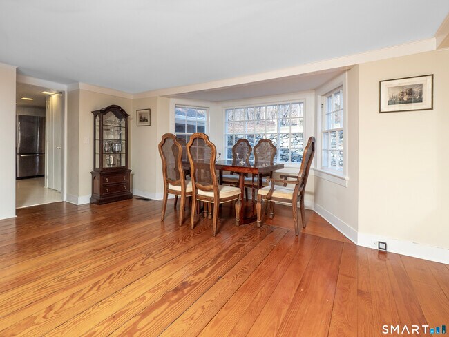 Building Photo - 95 Peaceable St