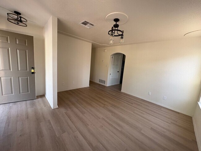 Building Photo - HOME FOR RENT IN ANTHONY