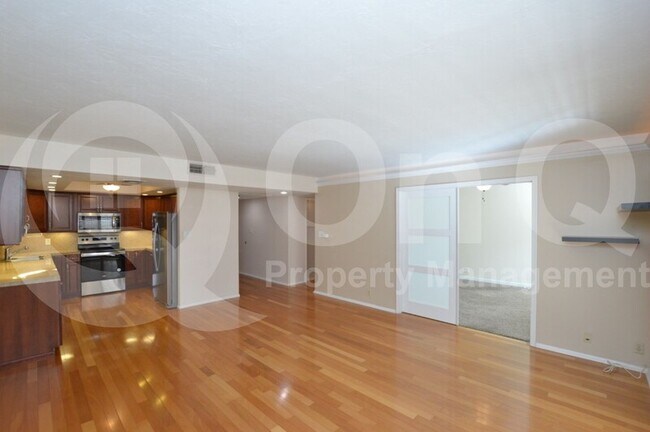 Foto del edificio - 7830 E Camelback Rd