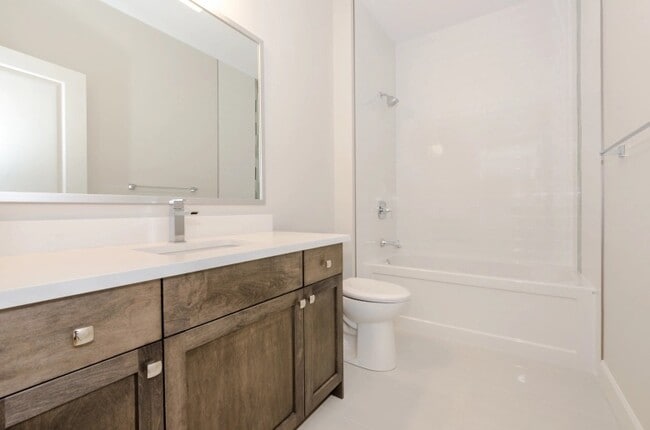 Building Photo - 50449 Kingston Dr