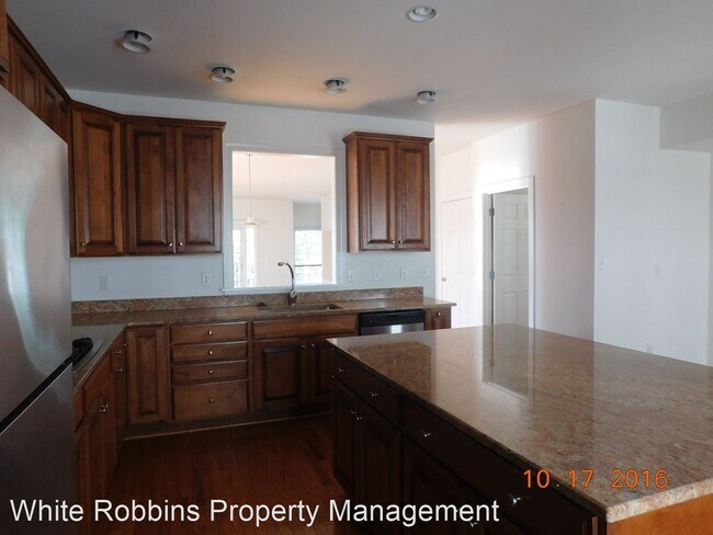 Building Photo - 3 br, 3.5 bath House - 186 Christina Landing