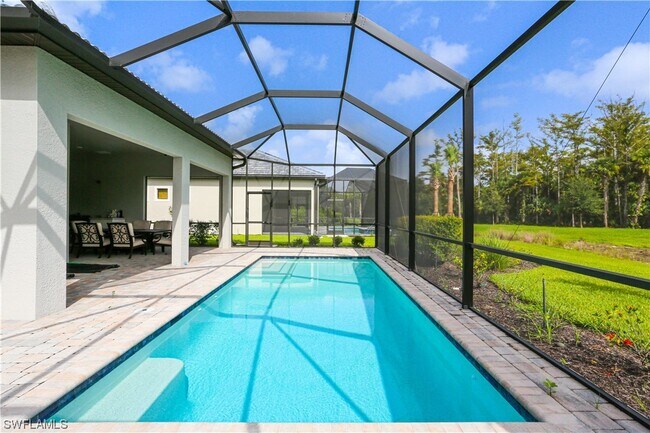 Building Photo - 9669 Everglades Dr